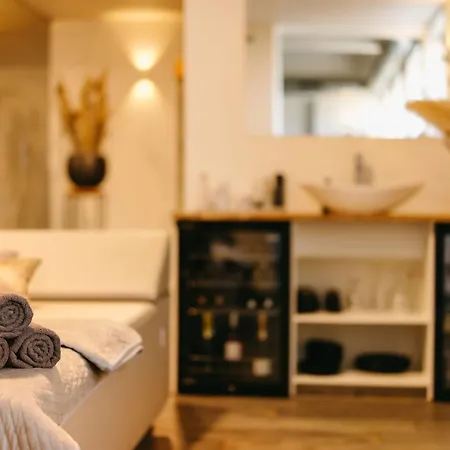 Maas En Waal Wellness & Couette-café 4*