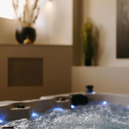 Maas En Waal Wellness & 4* Dreumel