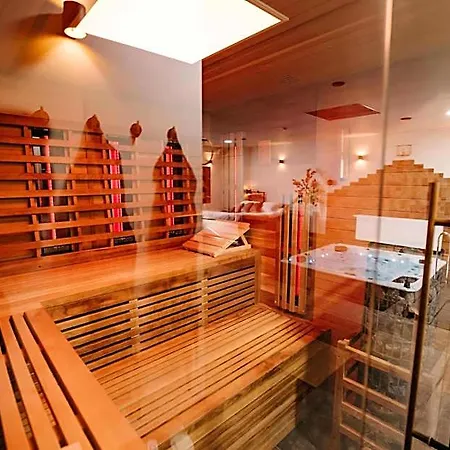 Couette-café Maas En Waal Wellness & 4*