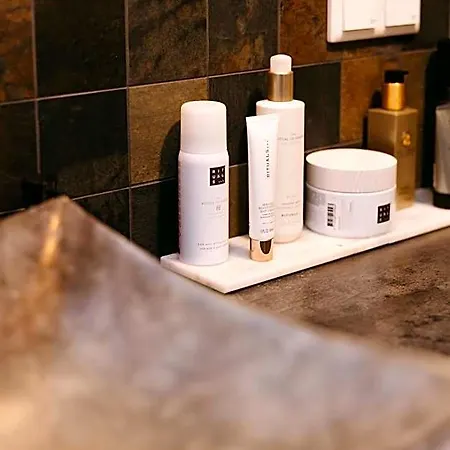 Maas En Waal Wellness & Couette-café 4*