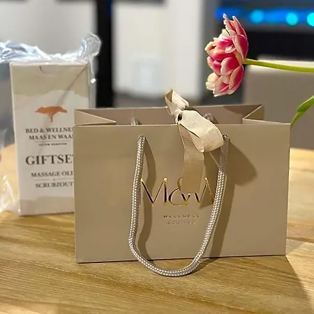 Maas En Waal Wellness & Couette-café Dreumel