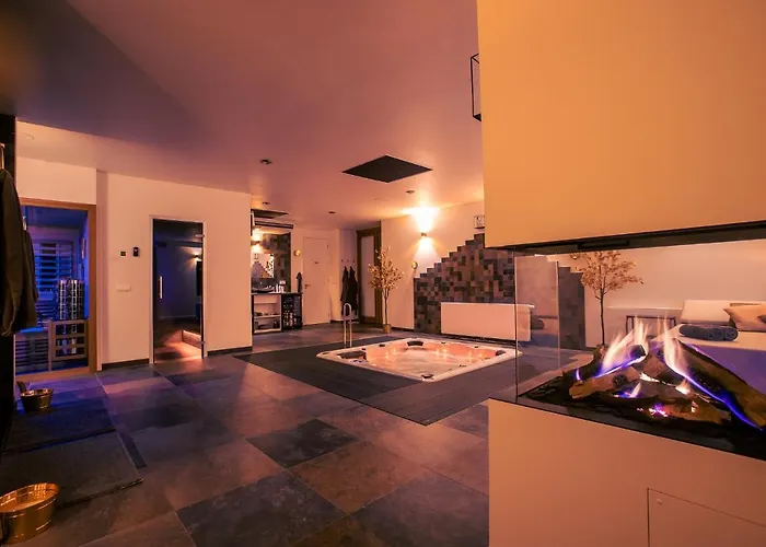 Maas En Waal Wellness & 4* Dreumel