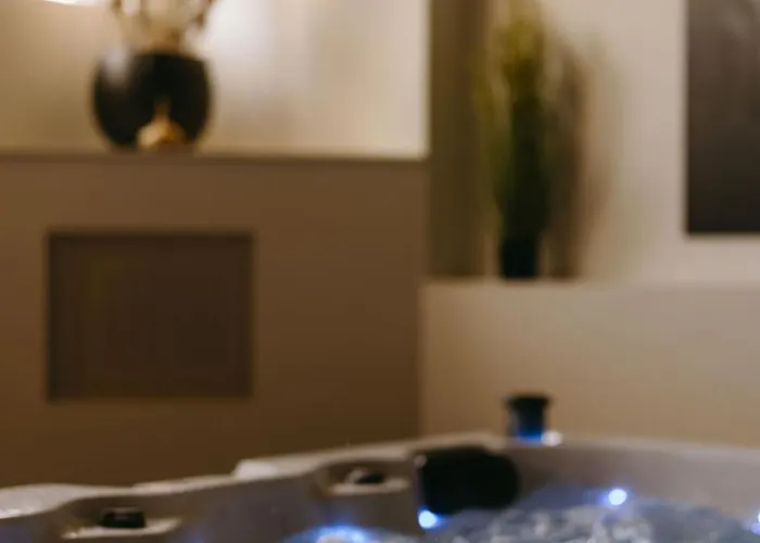 Maas En Waal Wellness & 4* Dreumel