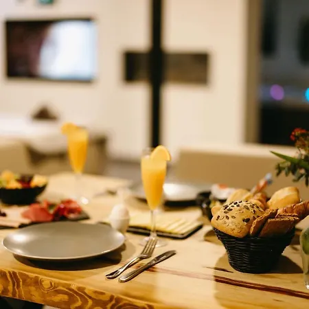 Bed and Breakfast Maas En Waal Wellness & 4*