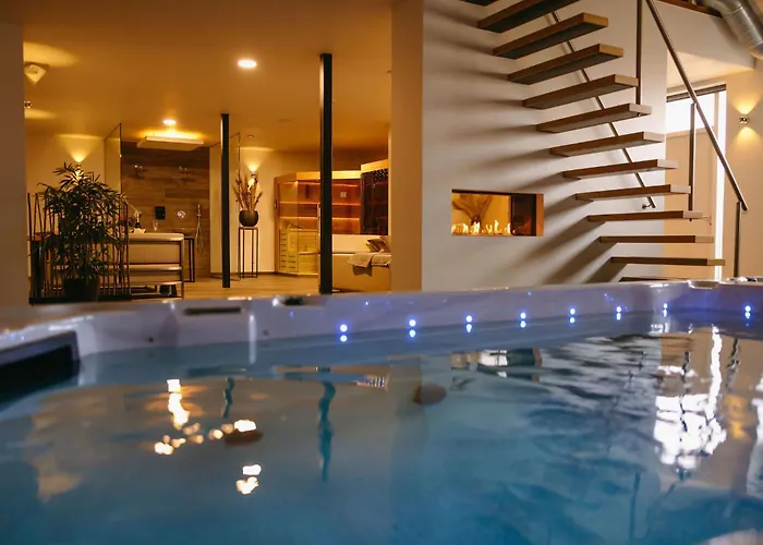 Maas En Waal Wellness & 4* Dreumel