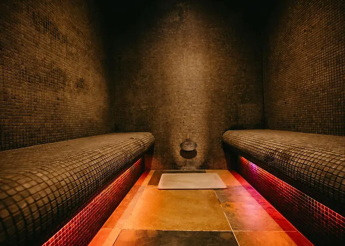 Maas En Waal Wellness & Bed & Breakfast 4*